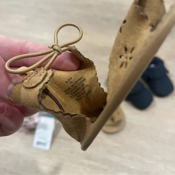 Bundle of baby girl sandals shoes 3-6 months / 6-9 months - Picture 4 of 6